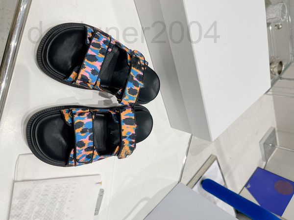 slippers designer designer rubber slide sandal floral brocade men slipper gear bottoms flip flops women striped beach causal 0508 fakd, Black
slippers designer designer rubber slide sandal floral brocade men slipper gear bottoms flip flops women striped beach causal 0508 fakd, Black