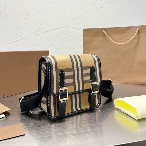 postman bag messenger handbags stripes crossbody bags canvas brown leather splicing large capacity flip wallet wide weave shoulder strap buc
postman bag messenger handbags stripes crossbody bags canvas brown leather splicing large capacity flip wallet wide weave shoulder strap buc