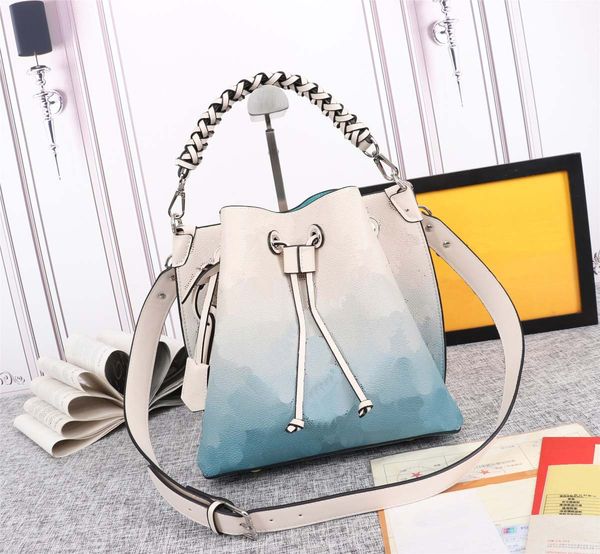 designer luxury women the tote bag fashion versatile handbags shoulder crossbody bags purse tories totes large capacity saddle wallets 7a al
designer luxury women the tote bag fashion versatile handbags shoulder crossbody bags purse tories totes large capacity saddle wallets 7a al