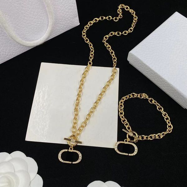popular designer 18k gold chain letter pendant necklace have stamp women diamond letters charm bracelet lady party jewelry with box, Silver
popular designer 18k gold chain letter pendant necklace have stamp women diamond letters charm bracelet lady party jewelry with box, Silver