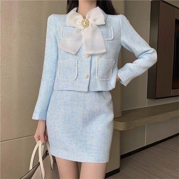 two piece dress autumn winter tweed woolen womens suit diamond bowknot crop coat slim zipper mini skirt two piece set women 220906, White
two piece dress autumn winter tweed woolen womens suit diamond bowknot crop coat slim zipper mini skirt two piece set women 220906, White