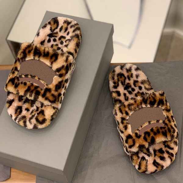 explosive autumn and winter fur sandals slippers brand logo embroidery high end sense full of celebrities celebrities net red girls love ind, Black
explosive autumn and winter fur sandals slippers brand logo embroidery high end sense full of celebrities celebrities net red girls love ind, Black