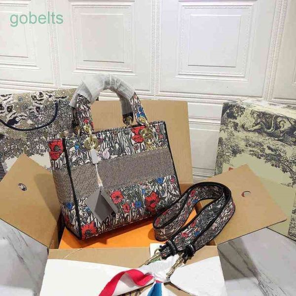 luxury handbags cross body bags designer tote canvas shopping with classic lettered embroidered shoulder high quality
luxury handbags cross body bags designer tote canvas shopping with classic lettered embroidered shoulder high quality