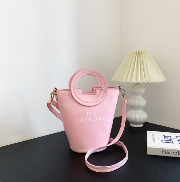 new women's bucket bag fashion foreign trade letter tote simple high-grade shoulder messenger bags special design
new women's bucket bag fashion foreign trade letter tote simple high-grade shoulder messenger bags special design