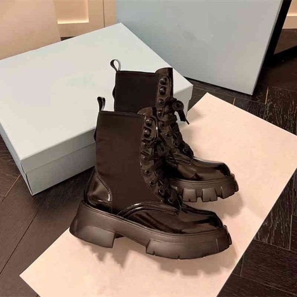 brand boots 2022 winter new triangular p family bright leather and recycled nylon medium, Black
brand boots 2022 winter new triangular p family bright leather and recycled nylon medium, Black