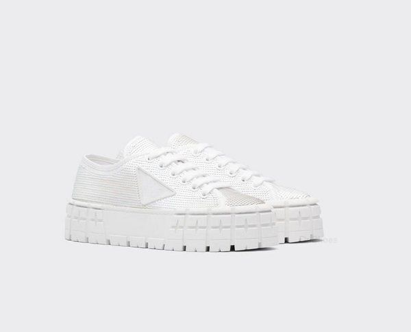 sequin sneakers casual shoes platform shoe double wheel triple black white chunky sole with tire-tread trainer rubber triangle woman 35-40
sequin sneakers casual shoes platform shoe double wheel triple black white chunky sole with tire-tread trainer rubber triangle woman 35-40