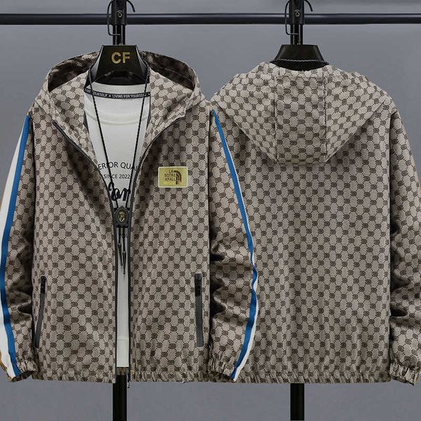 fashion men's jackets new embroidered printed high-end western style coats coats spring and autumn large, Black;brown
fashion men's jackets new embroidered printed high-end western style coats coats spring and autumn large, Black;brown