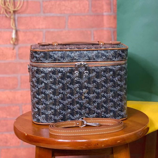 7a designer case tote bag leather canvas cosmetic cases removable crossbody designers handbag women cosmetics shoulder cross body fashion ba
7a designer case tote bag leather canvas cosmetic cases removable crossbody designers handbag women cosmetics shoulder cross body fashion ba