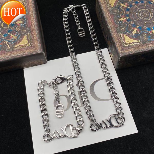 2022 new d family sier cd letter neck chain necklace dijia net red high version bracelet factory direct sale, Golden;silver
2022 new d family sier cd letter neck chain necklace dijia net red high version bracelet factory direct sale, Golden;silver
