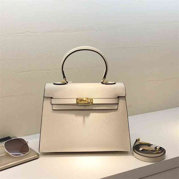 designer handbag herme bags kelys this year's popular women's leather high sense fashion versatile second-generation mini messenge
designer handbag herme bags kelys this year's popular women's leather high sense fashion versatile second-generation mini messenge