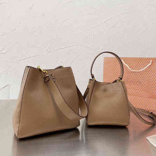 designer luxury women bag tory handbag tb fashion inclined shoulder bags versatile purses tories burchs totes large capacity saddle coal wal
designer luxury women bag tory handbag tb fashion inclined shoulder bags versatile purses tories burchs totes large capacity saddle coal wal