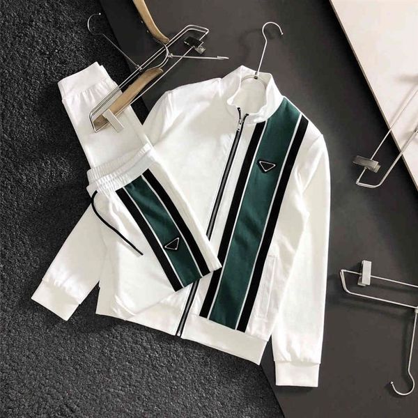2021 luxurys designers men's womens drees fashion tracksuits short sleeve trousers round collar sequin embroidery leisure spo222z, Gray
2021 luxurys designers men's womens drees fashion tracksuits short sleeve trousers round collar sequin embroidery leisure spo222z, Gray