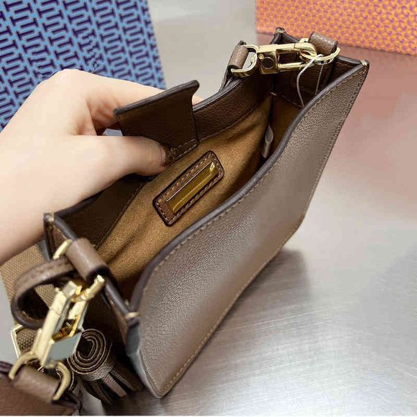 designer luxury women bag torys handbag tb fashion inclined shoulder bags versatile purses tories burchs totes large capacity saddle wallet
designer luxury women bag torys handbag tb fashion inclined shoulder bags versatile purses tories burchs totes large capacity saddle wallet