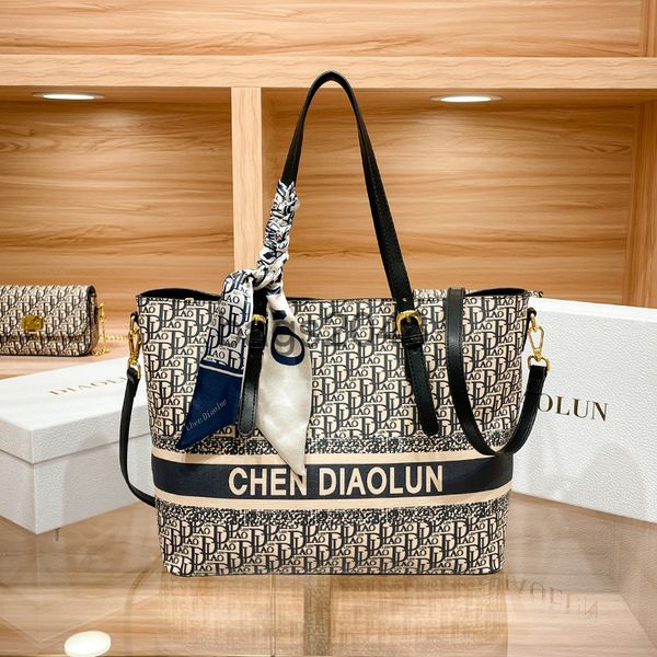 evening bags tote bag brand womens embroidery handheld d home bag womens 2022 new fashion armpit large capacity shoulder handbag
evening bags tote bag brand womens embroidery handheld d home bag womens 2022 new fashion armpit large capacity shoulder handbag