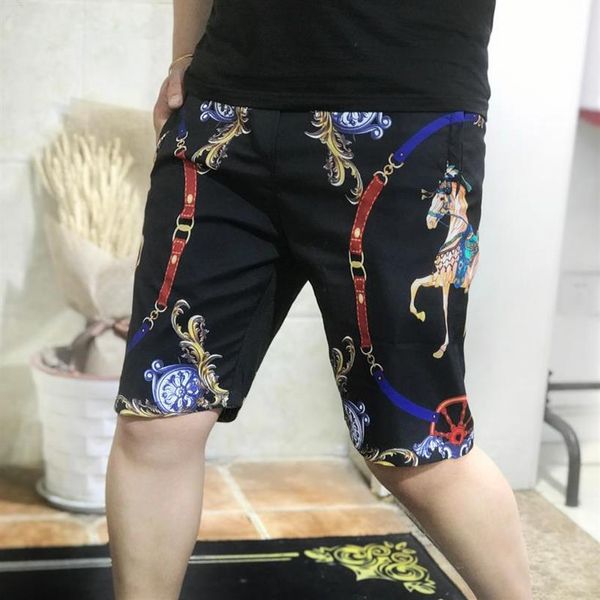 men's shorts 2021 trendy fashion black gold casual personality print horse white men bermuda short3214, White;black
men's shorts 2021 trendy fashion black gold casual personality print horse white men bermuda short3214, White;black