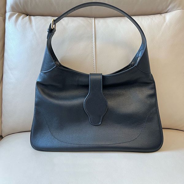 fashion armpit underarm bag handbags purse tote shopping bas genuine leather zipper closure magnetic buckle gold hardware brand letters
fashion armpit underarm bag handbags purse tote shopping bas genuine leather zipper closure magnetic buckle gold hardware brand letters