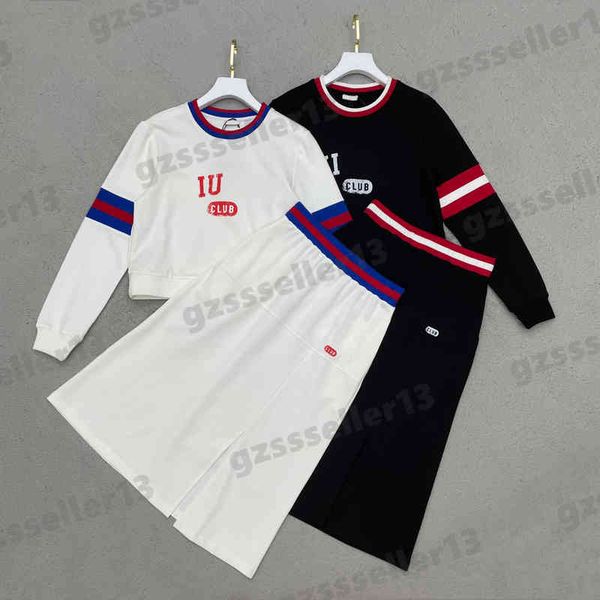 luxury designer womenstwo pieces dress fashion brand two-piece sets mu contrasting letter logo print mu crew neck sweatshirts and skirt suit, White
luxury designer womenstwo pieces dress fashion brand two-piece sets mu contrasting letter logo print mu crew neck sweatshirts and skirt suit, White