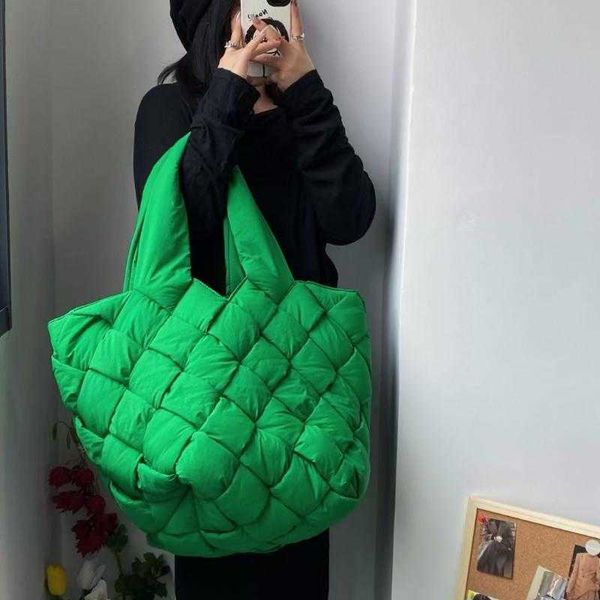 evening bags fashion overlarge canvas woven padded tote bag designer brands women shoulder down cotton lady handbags casual big 2021
evening bags fashion overlarge canvas woven padded tote bag designer brands women shoulder down cotton lady handbags casual big 2021