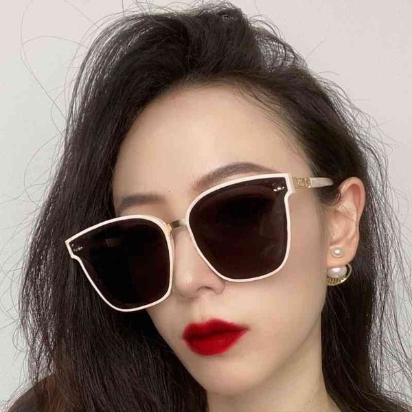 sunglasses the same xiaoxiangjia with advanced sense letters black frame plate milk white sunglasses female 9dpr, White;black
sunglasses the same xiaoxiangjia with advanced sense letters black frame plate milk white sunglasses female 9dpr, White;black