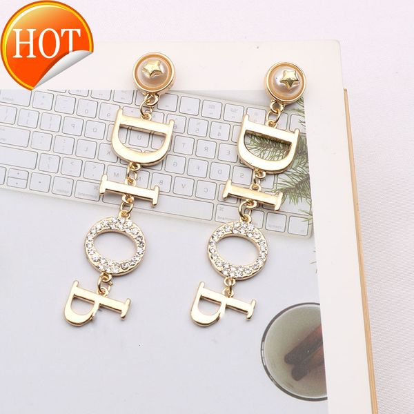 dijia earrings women's diamond letter long tassel fashion ear accsori factory direct sale, Golden;silver
dijia earrings women's diamond letter long tassel fashion ear accsori factory direct sale, Golden;silver