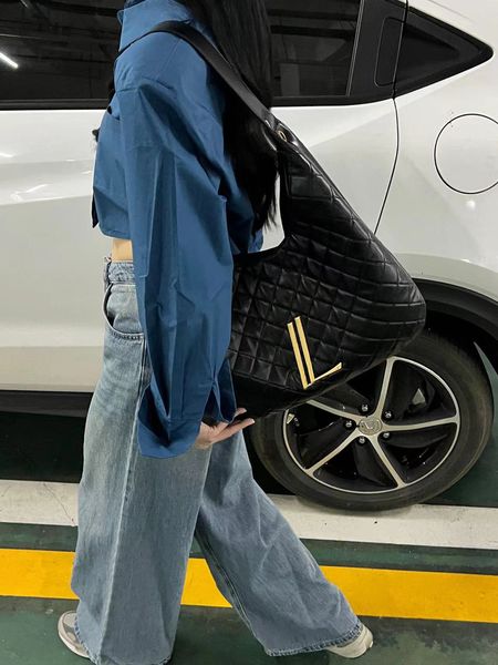 new style icare designer tote shopping bags luxury bag calfskin large shoulder genuine leather women the totes bags crossbody lady fashion c
new style icare designer tote shopping bags luxury bag calfskin large shoulder genuine leather women the totes bags crossbody lady fashion c