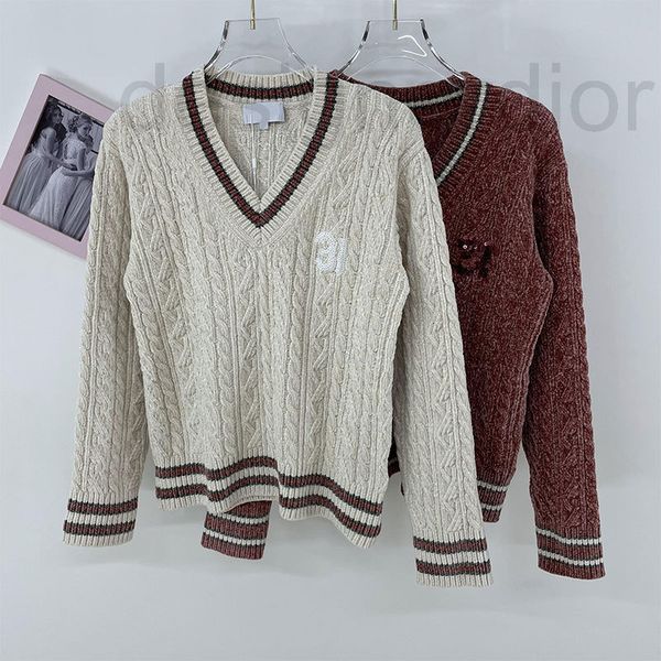 women's knits & tees designer autumn new v-neck pullover long sleeve sweater splicing color contrast fried dough twist number 31 embroi, White
women's knits & tees designer autumn new v-neck pullover long sleeve sweater splicing color contrast fried dough twist number 31 embroi, White