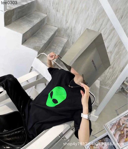 high version tee 21 new b home paris flocking printed alien t-shirt cute funny alien top, White;black
high version tee 21 new b home paris flocking printed alien t-shirt cute funny alien top, White;black