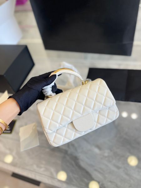2022 new mini cf20 bags retro black gold mini flip handle enamel bag wallet quilted gold metal chain cross shoulder clip sacoche handbags
2022 new mini cf20 bags retro black gold mini flip handle enamel bag wallet quilted gold metal chain cross shoulder clip sacoche handbags