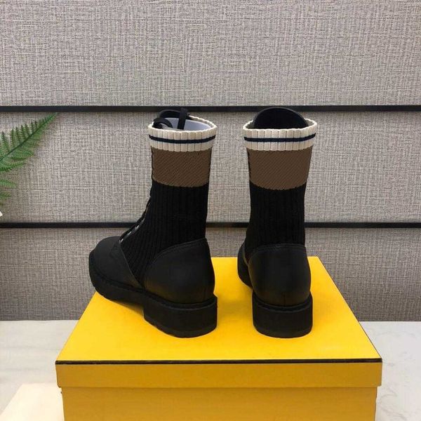 2022 latest ladies boots simple and fashionable light and breathable wear-resistant soles youth and age reduction style new 1top, Black
2022 latest ladies boots simple and fashionable light and breathable wear-resistant soles youth and age reduction style new 1top, Black