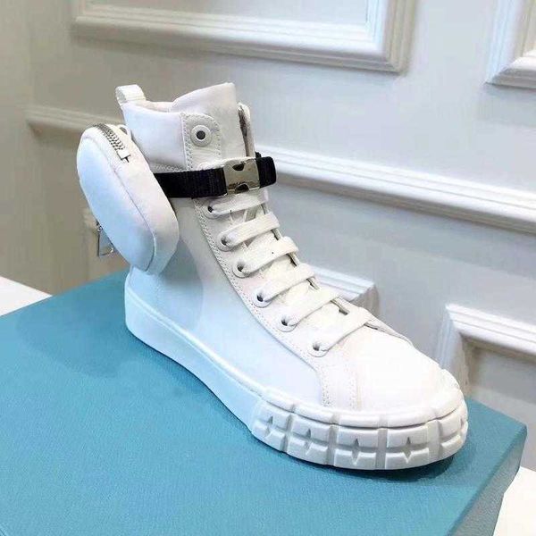 luxurys designer wheel re-nylon high men women flat sneakers platform shoe fahion white black cloth lace-up runner with pouch hop999
luxurys designer wheel re-nylon high men women flat sneakers platform shoe fahion white black cloth lace-up runner with pouch hop999
