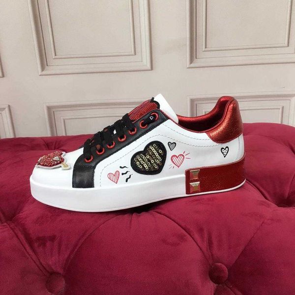 2022 latest men's and women's sports shoes classic fashionable all-match leather material comfortable breathable soft sole 005 new, Black
2022 latest men's and women's sports shoes classic fashionable all-match leather material comfortable breathable soft sole 005 new, Black