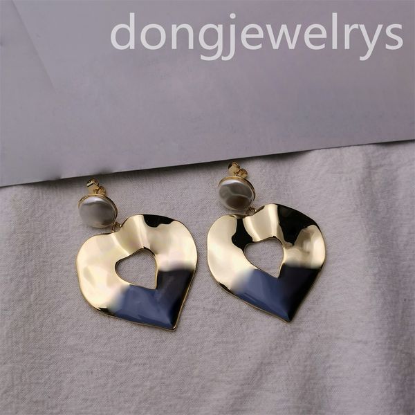 fine heart-shaped luxury earrings jewelry retro stud trend a bold and innovative earring with concave and convex design dongjewelrys, Golden;silver
fine heart-shaped luxury earrings jewelry retro stud trend a bold and innovative earring with concave and convex design dongjewelrys, Golden;silver