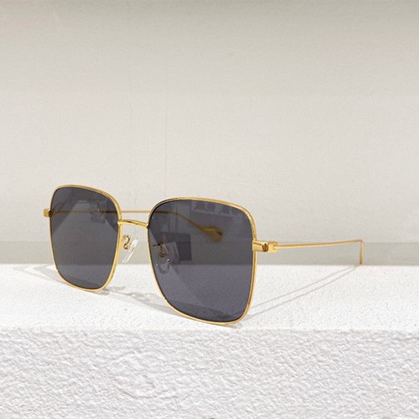 summer sunglasses for men and women style 0087 anti-ultraviolet retro plate full frame fashion eyeglasses random box, White;black
summer sunglasses for men and women style 0087 anti-ultraviolet retro plate full frame fashion eyeglasses random box, White;black