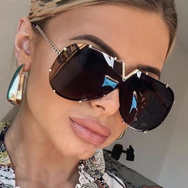 2022 new fashion one piece shield sunglasses for women vintage oversized paw sun glasses men uv400 hip hop punk eyewear black, White;black
2022 new fashion one piece shield sunglasses for women vintage oversized paw sun glasses men uv400 hip hop punk eyewear black, White;black