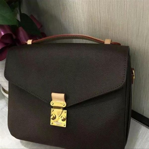 2022 briefcase handbag new fashion handbag one shoulder messenger bag small square package briefcases1936
2022 briefcase handbag new fashion handbag one shoulder messenger bag small square package briefcases1936