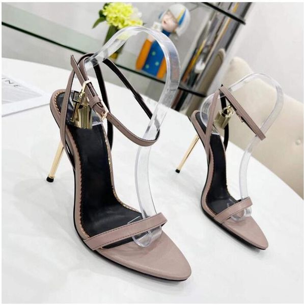 2022high-heeled sandals women s high-heeled shoes metal padlock narrow word band leather luxury designer original box transportation, Black
2022high-heeled sandals women s high-heeled shoes metal padlock narrow word band leather luxury designer original box transportation, Black