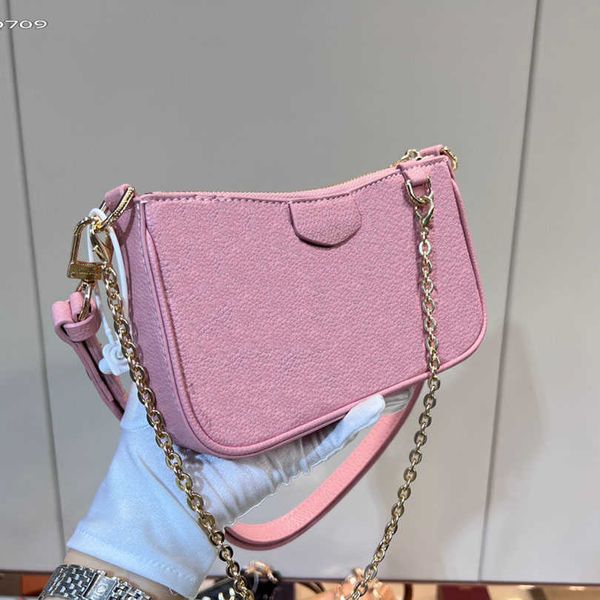 shoulder bags 2021 designer bag ladies silver chain gold chain messenger bag leather handheld with box
shoulder bags 2021 designer bag ladies silver chain gold chain messenger bag leather handheld with box