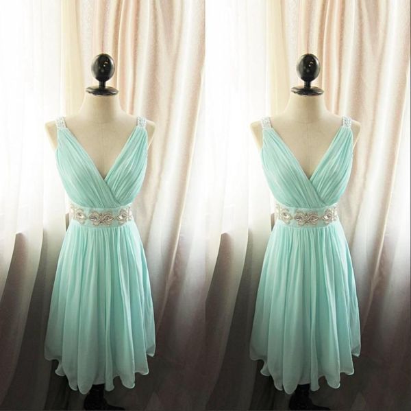 2023 mint green short bridesmaid dresses spaghetti straps knee length beaded crystals chiffon beach wedding guest gowns plus size custom mad, White;pink
2023 mint green short bridesmaid dresses spaghetti straps knee length beaded crystals chiffon beach wedding guest gowns plus size custom mad, White;pink