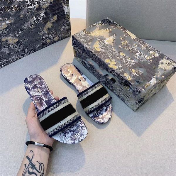 2022 d letter slippers ladies luxury sneakers slippers fashion home designer shoes women flip flop outdoor beach sandals flat all-match slip, Black
2022 d letter slippers ladies luxury sneakers slippers fashion home designer shoes women flip flop outdoor beach sandals flat all-match slip, Black