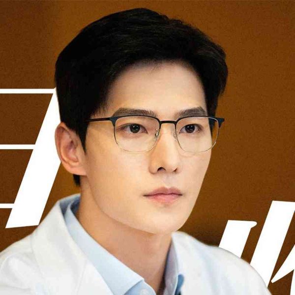sunglasses yang same type spectacle frame men and women g fashion anti blue light myopia glasses women's large business dadj, White;black
sunglasses yang same type spectacle frame men and women g fashion anti blue light myopia glasses women's large business dadj, White;black