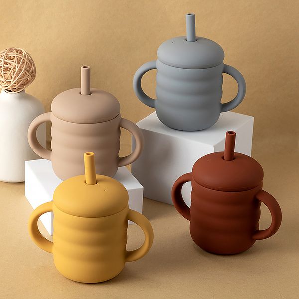 cups dishes utensils baby silicone straw thread bpa portable storage snack container feeding for kids leakproof learning drink 220907
cups dishes utensils baby silicone straw thread bpa portable storage snack container feeding for kids leakproof learning drink 220907
