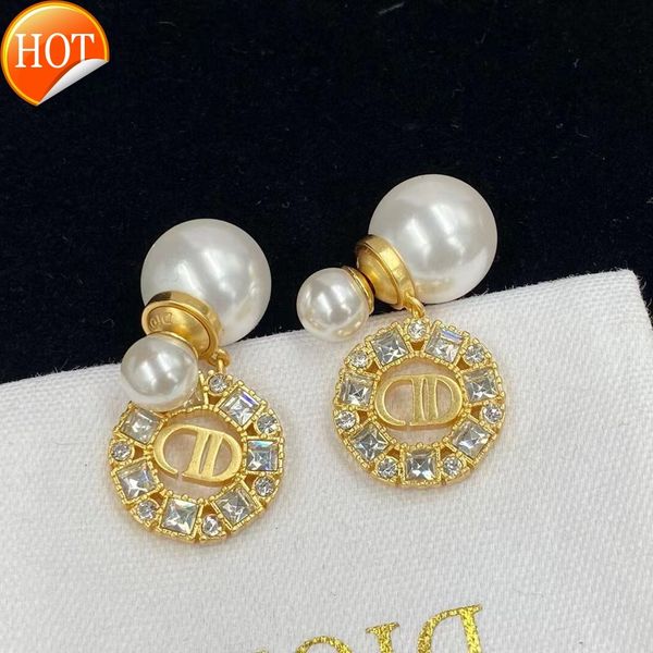 d family dijia new pearl earrings women with diamond cd letters small fragrance light luxury golden celebriti ins factory direct sale
d family dijia new pearl earrings women with diamond cd letters small fragrance light luxury golden celebriti ins factory direct sale