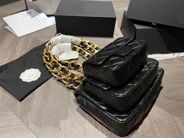 tz designer bags golden metal thick chain underarm bag ladies classic flap bags checkered quilted shoulder bag cc letters handbag 3 sizes la
tz designer bags golden metal thick chain underarm bag ladies classic flap bags checkered quilted shoulder bag cc letters handbag 3 sizes la
