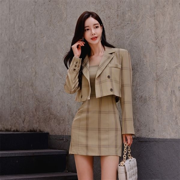 two piece dress korean elegant set women plaid short blazer coats sleeveless mini bodycon suit female plus size jacket 220906, White
two piece dress korean elegant set women plaid short blazer coats sleeveless mini bodycon suit female plus size jacket 220906, White