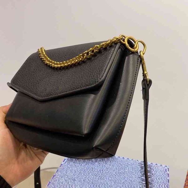 designer luxury women the tote bag fashion versatile handbags shoulder crossbody bags purse tories totes large capacity saddle wallets 7a 7y
designer luxury women the tote bag fashion versatile handbags shoulder crossbody bags purse tories totes large capacity saddle wallets 7a 7y