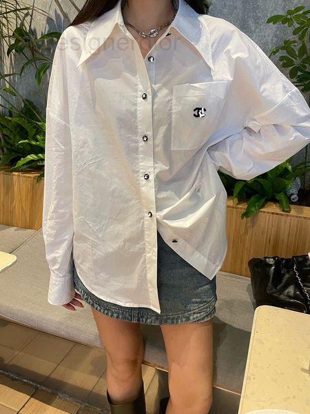 women's blouses & shirts designer 22 in early autumn xiaoxiang embroidery double-c pattern white shirt with hollow back design 9fiv
women's blouses & shirts designer 22 in early autumn xiaoxiang embroidery double-c pattern white shirt with hollow back design 9fiv