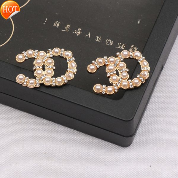 new small fragrance double-c medieval style light luxury texture temperament pearl inlaid letter earrings factory direct sale, Golden
new small fragrance double-c medieval style light luxury texture temperament pearl inlaid letter earrings factory direct sale, Golden