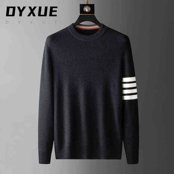 mens sweaters highend brand autumn winter classic striped korean round neck sweater knitted pullover luxury trendy casual clothing, White;black
mens sweaters highend brand autumn winter classic striped korean round neck sweater knitted pullover luxury trendy casual clothing, White;black