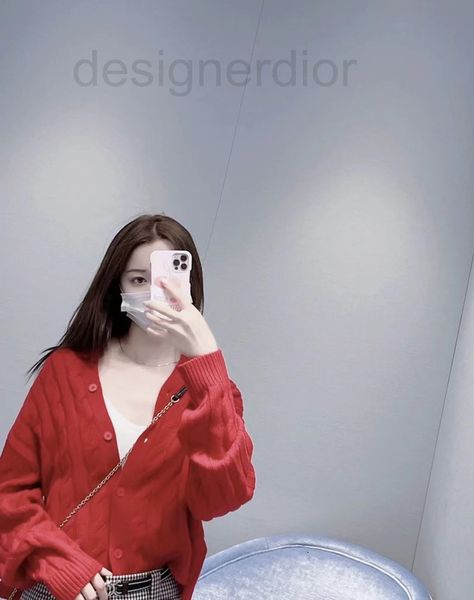 women's blouses & shirts designer min home 2022 autumn new fashion casual design sense knitted cardigan v-neck loose temperament sweate, White
women's blouses & shirts designer min home 2022 autumn new fashion casual design sense knitted cardigan v-neck loose temperament sweate, White