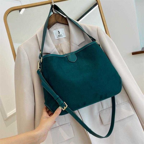 evening bags matte ladies handbag scrub women's shoulder crossbody large capacity green pu leather tote simple vintage female bag
evening bags matte ladies handbag scrub women's shoulder crossbody large capacity green pu leather tote simple vintage female bag